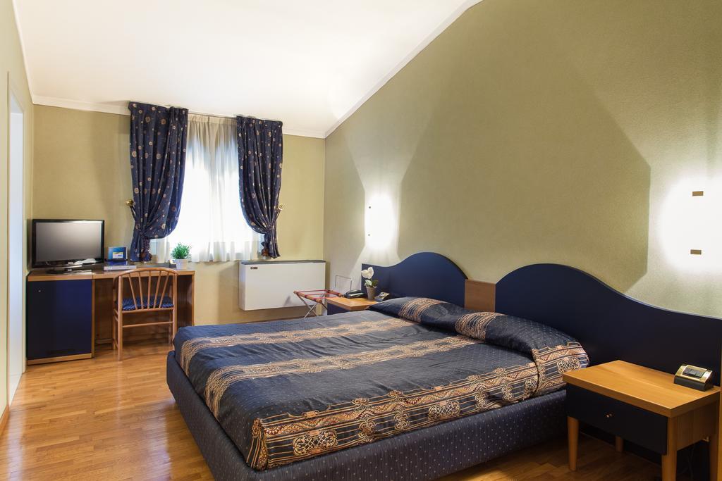 Hotel Gambara Δωμάτιο φωτογραφία